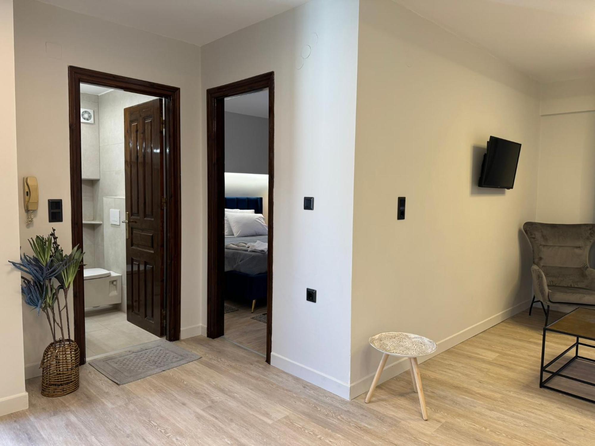 סאמוס Apellou Apartments מראה חיצוני תמונה